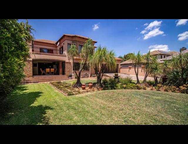 3 BEDROOM HOUSE FOR SALE IN MIDSTREAM ESTATE